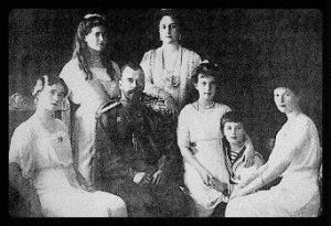 Familia del Zar Nicolás II - El pequeño es el zarevich Alexis